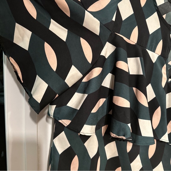 Sunday in Brooklyn Anthropologie size M Flutter Sleeve top Green Peach Black - Picture 3 of 7